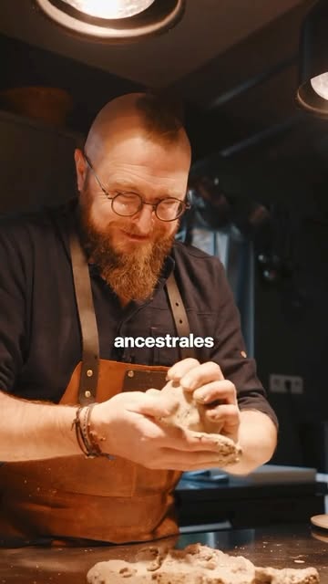 Avez-vous découvert notre dernière vidéo consacrée au chef @dassonville_cedric et à son restaurant @coquum_restaurant ?
Plongez au cœur d’une cuisine engagée, fondée sur des valeurs fortes et des techniques ancestrales revisitées.
Vous trouverez le lien vers cette vidéo dans notre bio.

Coquum
Rue au Bois 226,
1150 Woluwe-Saint-Pierre

Réalisateur : @thibnizet
Deuxième caméra : @molly_s_time
Responsable production/ réseaux sociaux : @audreyclooth
Production : @tnztmedia
Chef : @dassonville_cedric
Restaurant : @coquum_restaurant
