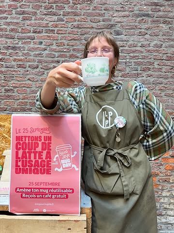 ☕️ Café gratuit ce vendredi 👀

Ce vendredi 25 septembre, c’est le Bring Your Mug Day!

➡️ Amène ton mug réutilisable dans notre magasin @enneuvice et reçois gratuitement un café bio et équitable de @terra.etica.benelux .

Qui vient faire ses courses demain avec un café à la main?