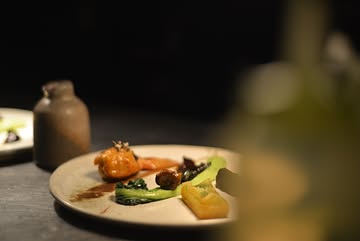 There’s something special about sitting around a table, discovering new flavours, sharing a few laughs, and making memories along the way.

At Harvest, we believe a great meal is more than what’s on the plate — it’s how it makes you feel. 🤍

#HarvestAntwerp #AntwerpFood #AntwerpRestaurants #FineDiningAntwerp #FarmToTable SustainableDining FoodiesOfAntwerp EatDrinkDiscover
