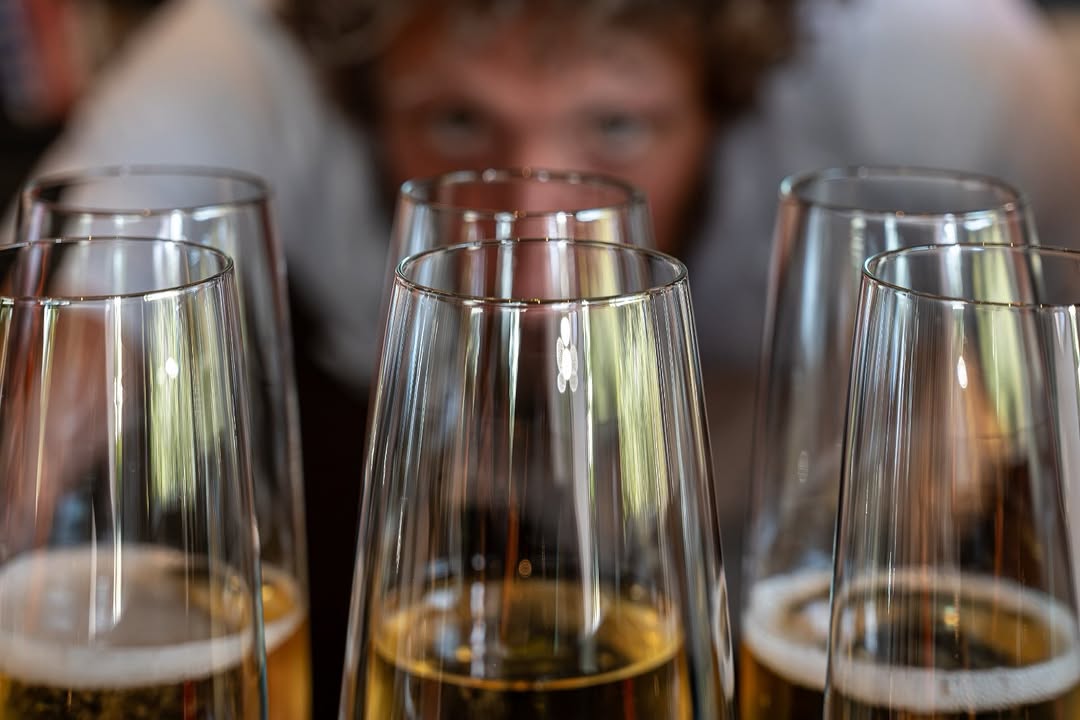 ✨ Nog geen plannen voor vanavond? ✨

Goed nieuws! 🥂🍽️
Wij hebben nog enkele tafeltjes vrij vanavond en verwelkomen jullie graag voor een gezellige avond! ❤️

Lekker eten, gezellig tafelen en genieten… wat wil je nog meer? 😉

📍 Reserveer snel je tafeltje

📩 reserveer online of bel even om te reserveren.

Wie zien we vanavond? 🥰