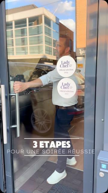 Alors, prêts à pousser la porte ? 🍽️🧡

S’installer confortablement, avec la promesse d’un moment rien qu’à soi.
Se laisser porter, et faire confiance à la cuisine, aux vins, à l’ambiance de la salle.

Une atmosphère décontractée, un verre qui trinque, une assiette qui raconte une histoire…

Chez Fleur de Sel, tout est pensé pour que vous vous sentiez chez vous, mais un peu ailleurs.
Dans un lieu où le temps ralentit et les saveurs vous emportent.

#belgianrestaurant #ladychef #finedining #dreamteam #goodvibes