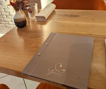 La cave ou la carte à vous de jouer.

#restaurant #namurfood #caveàvins