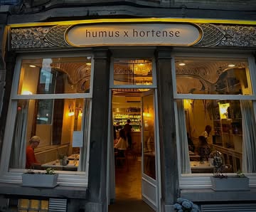 @humushortense celebrates its 10th anniversary among of few of its producers during a very special diner. For us to taste the precision, elegance and unwavering search for excellence was truly a moment we will cherish and an honour for La Falize to be selected for the pairing. What energy 💥. It was truly a pleasure to be invited along talented craftsmans of @ateliernuu.be & @belgischesaffraan
Congrats to Caroline, Nicolas and the whole team for pushing the limits of fine dining ⚡️