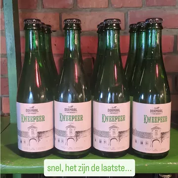 De laatste 12 flessen kweepeer lambiek staan in de shop.
Binnenkort nieuwe fruitlambieken op fles en vat te verkrijgen!