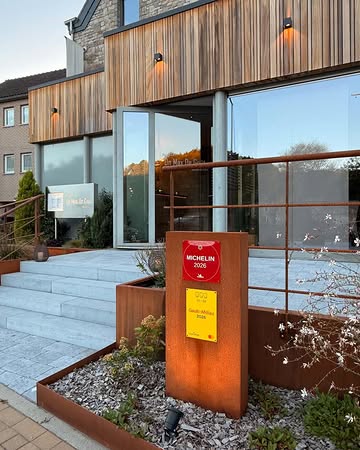 Suite à une annulation de dernière minute, une table de 4 personnes, ou 2 tables de 2 personnes, viennent de se libérer pour ce soir ! 🍽️

Réservation au 043691708.
À ce soir ? 🤩