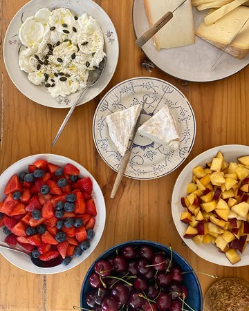 🍳 BRUNCH!
🔥 En er zijn nog 3 vrije tafeltjes voor de tweede shift (12u45) deze zondag!

🍇 Een (h)eerlijk buffet van alles waar je aan denkt bij brunch. A volonté nog wel…

💨 snel zijn is de boodschap!
🤳🏼 reservatie via de website of even bellen: 016889083

❤️ tot snel!
Team STAN