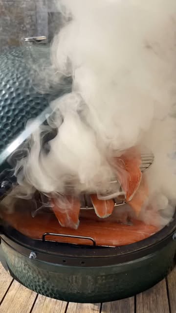 B B Q | some smokey goodness

#ardellerestaurant #tablevivante #greeneggbbq #rochefortbelgium
