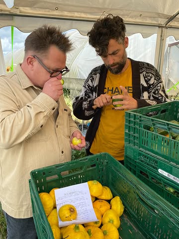 A u C h a m p s
s’inspirer & créer
@fermenadir

#légumeslocal #rochefortbelgium