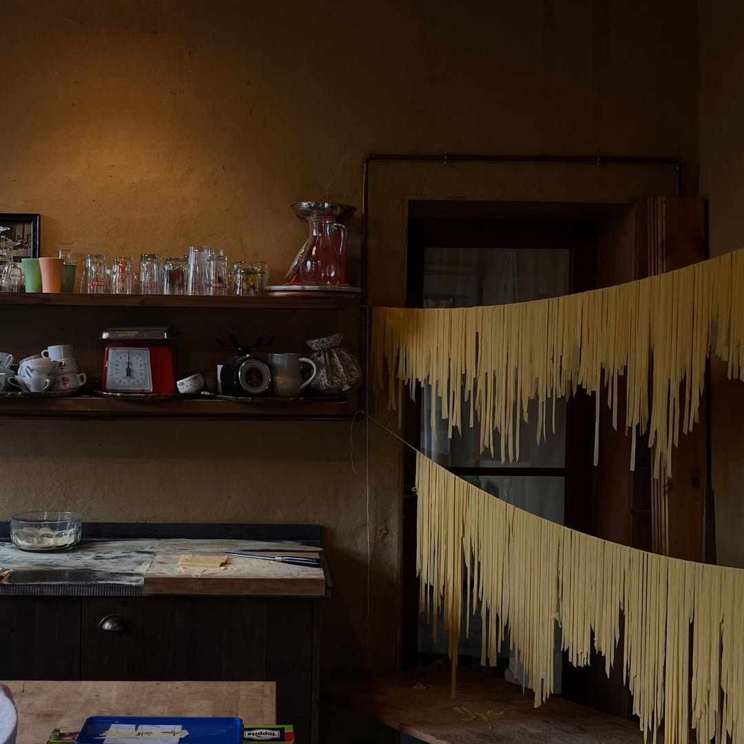 Boerderijtafel bij Stoppel! Een volledig biologisch menu met alles van het veld, verse zuivel en verse pasta!

Bedankt aan iedereen die kwam, bedankt aan Fien, bedankt aan alle helpende handen voor en achter de schermen!

Een datum voor een volgende tafel komt er snel aan!
Xxxx