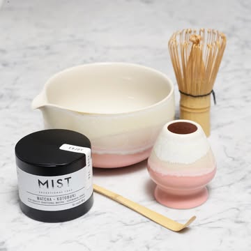 NEW NEW NEW ⚡️

We’ve expanded our webshop with brand-new tea accessories!

Alongside our glass and ceramic teapots, we now offer a curated selection of cast iron teapots, complete with convenient stainless steel strainers.

Plus, discover our new matcha bowls and whisk holders 🍵
and we’ve added a matcha strainer for the perfect, smooth cup!

Check out mistteas.com - and as always, every order comes with a free tea sample 🎁

#tea #specialtytea #teaware #webshop