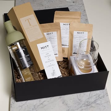 Father’s Day is this Sunday! 🎉

Looking for a special gift?
We have a great selection of Father’s Day presents available both in our webshop and in-store. Discover specialty tea, specialty coffee, kombucha, beautiful ceramics, and more.

Webshop mistteas.com (free shipping above € 50)

Find the perfect gift and surprise your dad with something unique. ☕🍵🎁