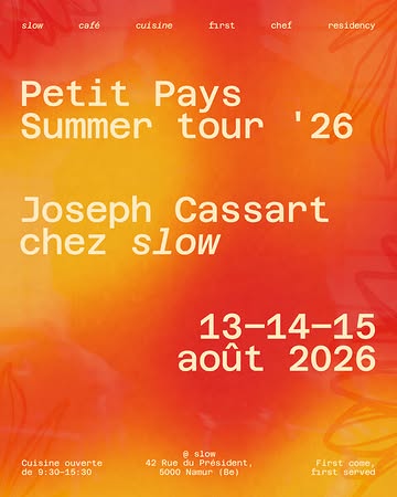 @petitpaysrestaurant Summer Tour ’26 chez @slow.namur ☀️

Ça fait un moment qu’on avait envie d’ouvrir la cuisine de slow à d’autres univers, le temps de quelques jours. Alors quand Joseph nous a parlé de son Summer Tour, on s’est dit, quoi de mieux que Petit Pays pour ouvrir le bal ?

Les 13, 14 & 15 août, Joseph s’installe chez slow et réinterprète notre carte à sa manière, l’univers de slow, avec la cuisine locale, végétale et engagée de Petit Pays, entre classiques revisités et nouvelles assiettes à déguster toute la journée.

Pancakes soufflés au matcha, spinacho toast, assiettes traditi, falafels, dwichs, cookie fondant… à découvrir pendant trois jours seulement.

13, 14, 15 août
Cuisine ouverte de 9:30 à 15:30
Sans réservation, first come, first served.