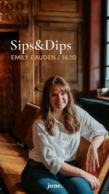 Emily Bauden opent Sips&Dips op 14 oktober.

Ze is gastvrouw en sommelier van het onwaarschijnlijk mooie De Drie Ridders in Alveringem en koos acht wijnen van invoerder @winetime_nieuwpoort. Twee uur, bij ons in the content crib in Gent. Geen les, geen powerpoint, wel het gesprek dat je aan tafel ook zou krijgen.

Vanaf vandaag kan je reserveren. Voor deze avond, of voor de hele reeks van zeven. €75 per avond, tien plaatsen, en dat is geen marketingcijfer maar het aantal stoelen dat we ter beschikking hebben voor dit boutique event.

Link in bio.

In samenwerking met Winetime en @dedrieridders.

#stayjuned #sipsanddips #thecontentcrib #gent