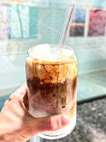 Not just any breakfast at @nif_coffee_hub 🥰