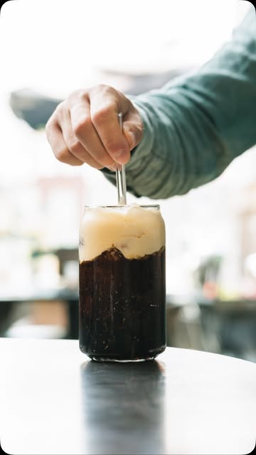 It’s yours if you want it. Nif Coffee Hub vanaf morgen opnieuw geopend, zodat jij je Vanilla Bean Cold Brew kan drinken🙌