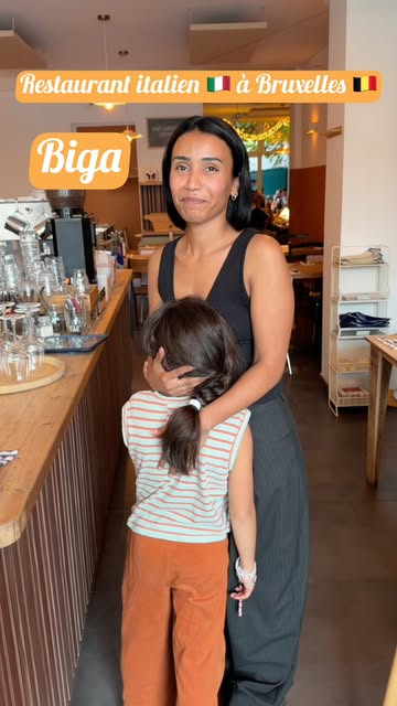 ❤️ Derrière @pizzeriabiga , il y a surtout une histoire d’amour : celle de Narimen et Max.

Après le Covid, ils ont décidé de profiter davantage de la vie et de créer un projet ensemble : une pizzeria italienne à Bruxelles.

Et cet amour se retrouve jusque dans leurs pizzas. 🍕 Leur pâte est préparée avec des farines anciennes, des farines complètes et des grains entiers , pour plus de goût et de texture.

Un travail qui a d’ailleurs été reconnu par 50 Top Pizza Europa, avec Biga distinguée dans leur sélection européenne des meilleures pizzerias. 🇪🇺

📍 18 Place Colignon, 1030 Schaerbeek, Bruxelles 🇧🇪

#restaurantitalien #PizzaBruxelles #PizzeriaBruxelles #PizzaBelgique #BruxellesFood