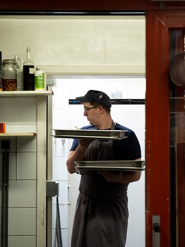 |KITCHEN|
M.E.P. / PREP
New menu in the making.
ㅤ
You prep, you live.
Mise en place is key. Always.
ㅤ

@equinoxlightphoto
#cheflife #chef #chefquotes #gastronomie #merryrestaurant