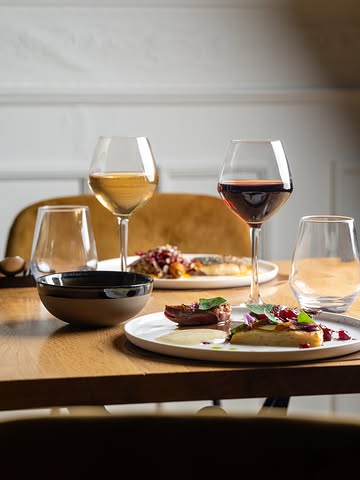 |MOOD|
Nous sommes ouverts.
ㅤ
Menu 5 services : mardi au samedi soir.
A la carte: mardi et jeudi soir.
Ateliers thématiques: les mercredis soirs.
ㅤ
Retrouvez notre menu sur notre site web, en bio.
ㅤ
---
EN
We are open.
5-course menu: Tuesday to Saturday evenings.
À la carte: Tuesday and Thursday evenings.
Workshops : Wednesday nights.
ㅤ
Find our menu on our website, in our bio.
ㅤ
@equinoxlightphoto
#gastronomie #merryrestaurant #liege #foodlover #gaultetmillaubelgium #gastronomieliege