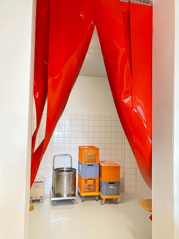 Ever wondered what goes on behind the scenes at FIGA? 🫧🧪🔬

Saturday the 2nd of May we are opening our doors to the public together with the other ateliers of Apollo.150.

Come watch the brewing process up close, learn about fermentation and kombucha brewing, and taste our kombucha straight from the source.

Whether you’re a long-time FIGA fan or just kombucha-curious, you’re more than welcome. Come say hi, ask questions and leave with a whole new appreciation for what’s in your bottle.

📆 Saturday the 2nd of May
⏰ 11:00 - 17:00
📍Apollostraat 150A, Berchem

See you then?

#getbubbly #stayfermented