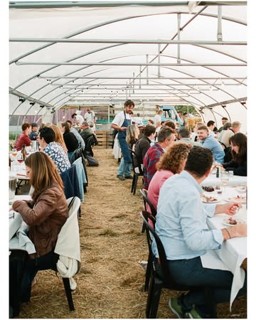 The last recap of Eten in ’t Veld 2026 ✨

A massive word of thanks to everyone who joined us at Goutte for this special edition and our first collaboration bringing @noahowie from The Hague and @__robing from Antwerp together in the South!

Over the years, we’ve seen how much care and love the Goutte team puts into its products. The endresult of this dedication came through with the variety and quality of each product this year. We can’t wait to see where this is heading🙏🏽

A big thank you to the other partners who helped make this edition possible:

@smaragdwines — for the wonderful wine selection and sommelier @koenopperman

@lindenhoffhoreca — for the excellent local products that complemented Goutte’s ingredients.

Stay tuned for the next edition in 2027. We can’t wait to welcome you again and see some new faces!

Interested in collaborating? We’re always up for a coffee with suppliers, venues and fellow chefs. Please slide in the DM

📸 : the one and only, day one team member @luminaticphoto