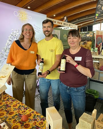 Vendredi dernier, nous étions au salon Valériane à Libramont !

Une belle occasion de retrouver et de saluer plusieurs de nos membres @coqdespres , @graines_de_curieux, @flaxandstitch et @oodima_ 💚

Au-delà des retrouvailles, Valériane est aussi un chouette moment pour échanger, découvrir de nouveaux projets et rencontrer les acteurs qui font bouger les lignes.

👀 Prochain salon tout bientôt avec BioXpo - 27 et 28 septembre.