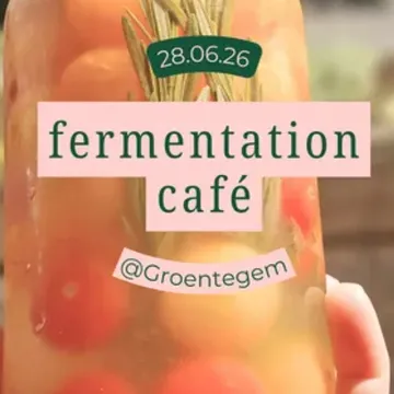 🫛🫛Fermentation Café at Groentegem —

From Field to Fermentation
🌻14:00 – 18:30
A special Fermentation Café at Groentegem, where we work directly with vegetables from the farm and transform them into delicious ferments.
A moment to celebrate the season, learn preservation skills, and connect with others who love good food and nature. We ferment together, exchange knowledge, and discover how simple vegetables become extraordinary foods.
I'll be there to guide you and share everything I've learned through years of fermentation and the Save the Harvest project.

What to bring: – 5–10 kg of vegetables ( we will look with Bengt ) 20 jars & lids – A knife & wooden chopping board (Extra jars available)
Smile ( Required )

Included: herbs & spices, salt, labels, guidance, drinks & seasonal meal

Price: €45 –
Verbindingsweg 27, 9920 Lievegem
Reservations via calabi/ link in bio
Or ascomplimentsofnature@gmail.com

🌿 Together we celebrate the harvest and reduce food waste.
Compliments of Nature × Groentegem
With love, Aleksandra 🌱🫙💚
