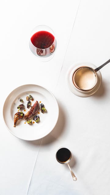 [Flash back]
.
Cuisine radicale
.
Merci @anthonyflorio et @florian_dmrg d’avoir capturé notre vision
.
#lamirande #michelinstars #gaultmillau #food #bestchef #laliste #bestdiscovery #lemeilleurresteàvenir