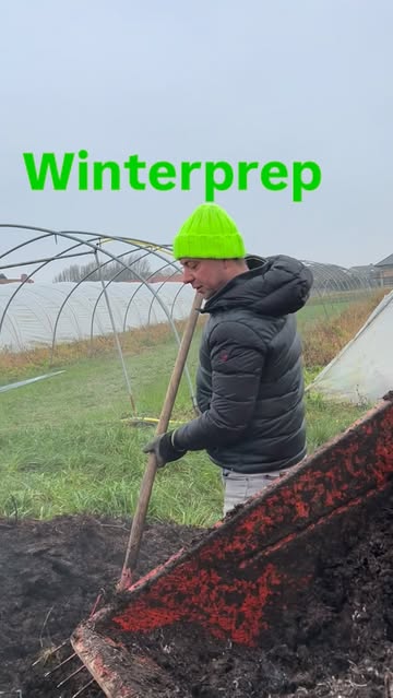 Vandaag samen 3 serres voorzien van hún voeding voor volgende lente.