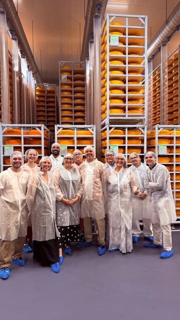 To kick off our teambuilding day, we visited @flandrienkaas in Wervik. 🧀

It’s no secret that we’re huge fans of this local product, it’s almost always featured on one of our menus.

We got a behind-the-scenes tour of the factory and saw how this artisanal cheese is made from scratch, with so much passion and craftsmanship.

Thank you Jan for your warm hospitality, the great tour, and for sharing your passion with us and giving us a look behind the scenes. 🙏

#thisisrebelle #flandrienkaas #teambuilding #streekproducten
