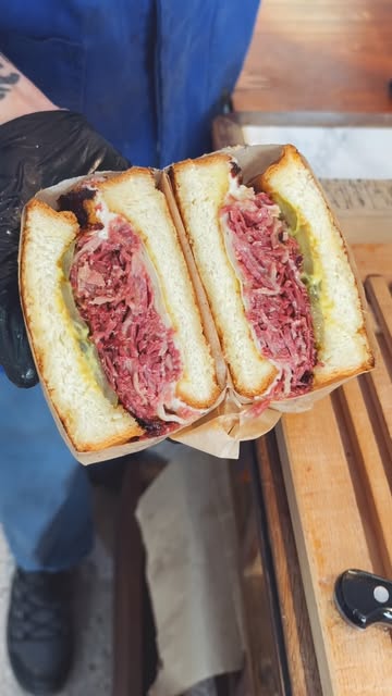 🏆 AWARD-WINNING PASTRAMI.

Our Nr. 1 bestseller.
And for good reason.

Made from premium beef brisket, cured for days, seasoned with our own spice blend and cooked until ridiculously tender.

People travel from all over Belgium — and even across Europe — to Antwerp just to get their hands on it!

No shortcuts.
No factory pastrami.
Just the real deal!

Our signature.
Award-winning.
#1 bestseller.

If you know, you know.
If you don’t… it’s probably time.

QUITE FRANKLY DELI
Minderbroedersrui 52 · Antwerp

#deli #pastrami #sandwich