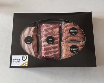 Vous la demandez depuis un moment et la voici enfin :

🔥 Coch box BBQ 🍖

Envie d’un bon barbecue avec des produits locaux et généreux ? Découvrez notre Box Barbecue, idéale à partager en famille ou entre amis !

🥩 Dans la box :
• 500 g de ribs de porc
• 500 g de mini saucisses provençales
• 500 g de mini saucisses au fromage
• 500 g de lard à griller
• 🎁 Surprise d’une valeur de 5€

🏷️ Prix total : 35€

✔️ Produits locaux
✔️ Viande de porc savoureuse et prête pour le barbecue
✔️ Idéal pour vos soirées grillades

📩 Commande en message privé / réservation possible
🔥 Quantités limitées – pensez à réserver !

Loupez pas le Coch’ ✅