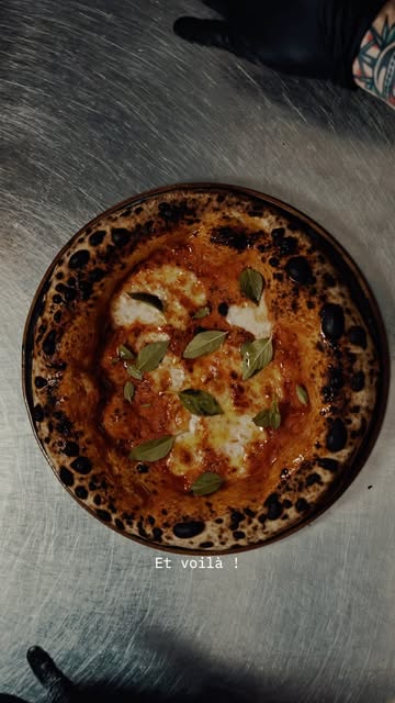 CLASSIC /// MARGHERITA | FIOR DI LATTE- BASILIC CITRON - TOMATE- HUILE D’OLIVE

INCORRECT.
NASTY SOURDOUGH PIZZA INC.
Crafted. Fermented. No apologies.

🍕 Réservations : https://incorrect.reservation.barestho.com/
🌐 Site web : https://www.incorrect.pizza/
🕕 MA-SA : 18h00-21h15
🚫 FERMÉ : dimanche & lundi
📍 RUE HAUTE MARCELLE 35, NAMUR

📸 @anthonyflorio

#pizza #namurfood #incorrectnamur #foodporn #sourdough