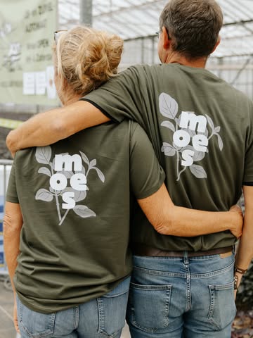 Een recap van deze fantaaastische dag 💌
DAG VAN DE LANDBOUW 2026

De kleintjes hebben zich rot geamuseerd, er werd veel gesmuld en de sfeer zat helemaal goed ♥️ danku voor zo’n topdag.

@dagvandelandbouw @boerenbond.be @landelijkegilden

📷 @laura.vanemelen

Sfeer op ons veld.

Nieuwsgierige Lea 🍀🥹

Een geslaagd streekplankje 💛

🍀

Veel proevers die dag🥰

Seppe in zijn element, elk uur een rondleiding

Kruidenpotjes. Danku @kruidenclaus ♥️
