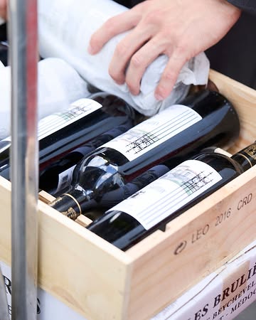 🍷🍇

 #dejonkman #filipclaeys #winecellar