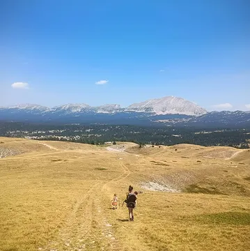 De desem rust maar wij niet :).
We genieten nog even van het weg-zijn en het samenzijn - vanaf 14/08 weer vers burenbrood!

#vercors
#familymoments
#desembrood