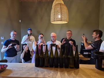 We hadden een heerlijke groep mensen op bezoek vadaag😊
Heel erg dankbaar om ons verhaal te delen🍇🍇🍇