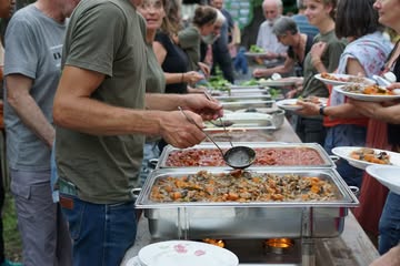 🔔𝗟𝗮𝗮𝘁𝘀𝘁𝗲 𝗸𝗮𝗻𝘀! 🔔

Wil je ook nog aanschuiven aan het heerlijke buffet van het 🌞 Zonnekouter boerderijfeest 2026 🌞 ? 𝗦𝗰𝗵𝗿𝗶𝗷𝗳 𝗷𝗲 𝘃𝗮𝗻𝗱𝗮𝗮𝗴 𝗻𝗼𝗴 𝗶𝗻!

Morgen sluiten we de inschrijvingen af, zodat de bestellingen kunnen doorgegeven worden voor de oogst. Wij kijken er alvast zin in!

Inschrijven doe je hier: https://forms.gle/WKuRkH78pPXviZbo7

Tot zaterdag! 🎉
