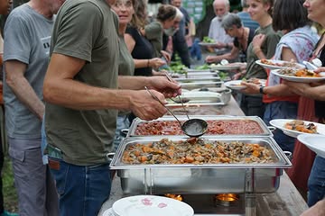🔔𝗟𝗮𝗮𝘁𝘀𝘁𝗲 𝗸𝗮𝗻𝘀! 🔔

Wil je ook nog aanschuiven aan het heerlijke buffet van het 🌞 Zonnekouter boerderijfeest 2026 🌞 ? 𝗦𝗰𝗵𝗿𝗶𝗷𝗳 𝗷𝗲 𝘃𝗮𝗻𝗱𝗮𝗮𝗴 𝗻𝗼𝗴 𝗶𝗻!

Morgen sluiten we de inschrijvingen af, zodat de bestellingen kunnen doorgegeven worden voor de oogst. Wij kijken er alvast zin in!

Inschrijven doe je hier: https://forms.gle/WKuRkH78pPXviZbo7

Tot zaterdag! 🎉